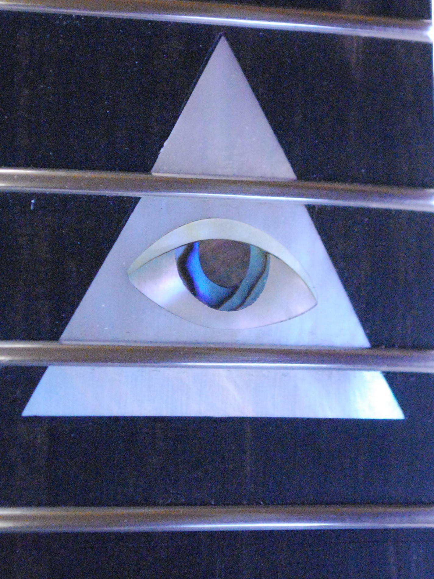 Rob Williams Guitars Inlaid Eye (in White MOP,Gold MOP, Paua Abalone)